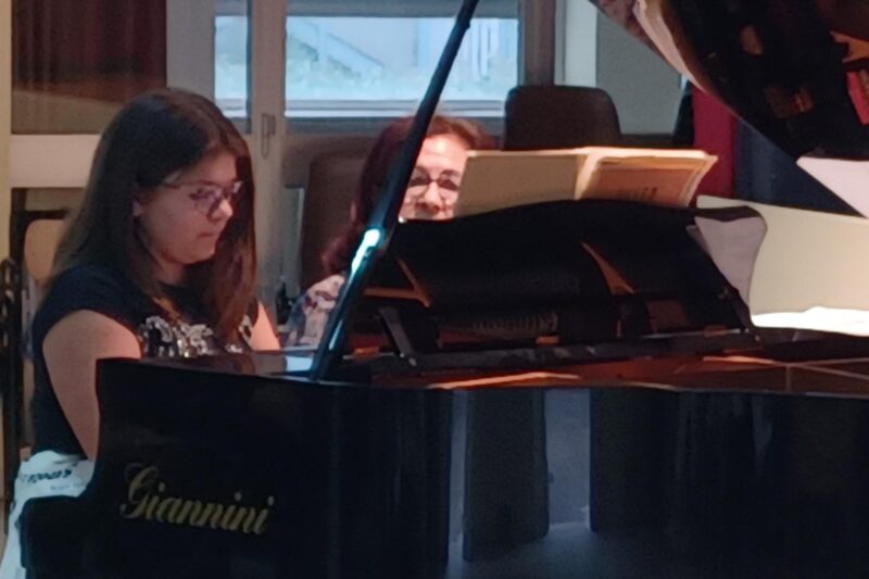 Avviamento al pianoforte con la prof.ssa Margherita Porfido